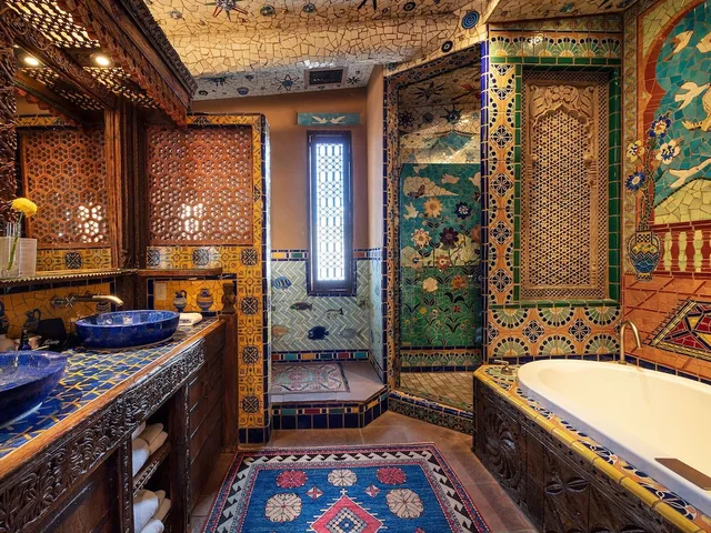 فيلا بسريرين كينج، The Inn Of Five Graces 5/5
