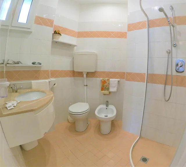 غرفة اقتصادية ثلاثية، Hotel Holland 5/5