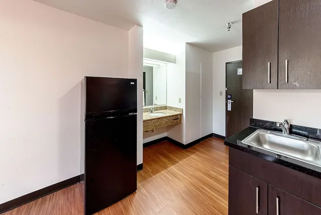 غرفة ديلوكس بسريرين مزدوجين بمطبخ، Motel6 Lebanon, IN 5/6