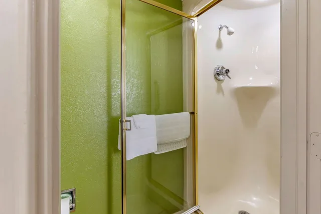 غرفة بسريرين مزدوجين للمدخنين، Sleep Inn near Busch Gardens - USF 5/5