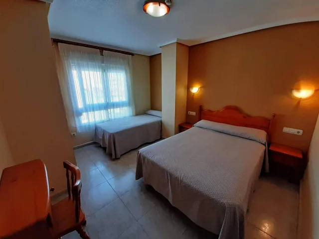 غرفة ثلاثية بسرير فردي، Hotel Cano 5/8