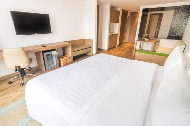 جناح جونيور بحوض جاكوزي، Biohotel Organic Suites 5/10