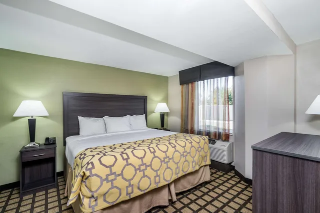 غرفة بزنس بسرير مزدوج لذوي الإعاقة، Baymont By Wyndham Clarksville 2/2