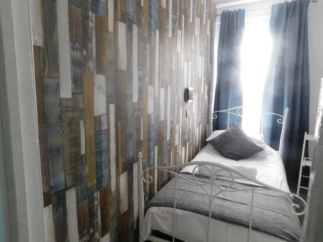 غرفة مفردة بسرير فردي بحمام خاص، St. Weonards Hotel 3/4