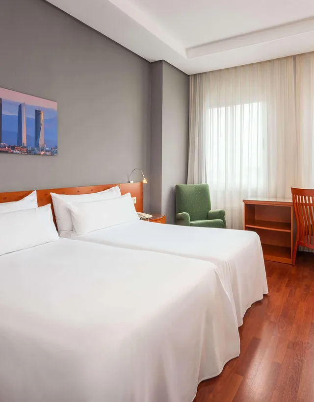 غرفة ثلاثية، Madrid Chamartin Affiliated by Melia 1/7