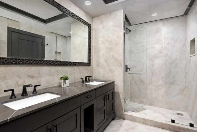 غرفة بسريرين كينج وسريرين كوين بـ4 غرف نوم، Four Seasons Resort and Residences Vail 3/3