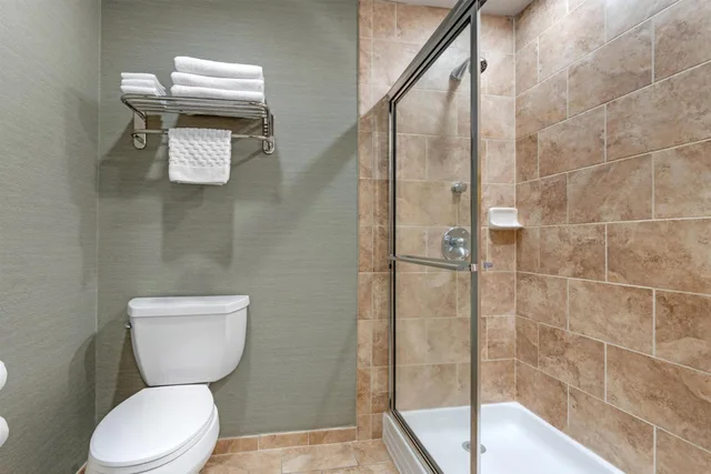 جناح بسرير كينج بغرفتين بمطبخ صغير، Best Western Plus Clocktower Inn 4/5