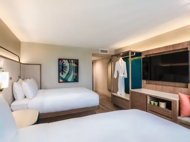 Premium, 2 Double Beds, Ocean View, Crowne Plaza Resort Guam 2/10