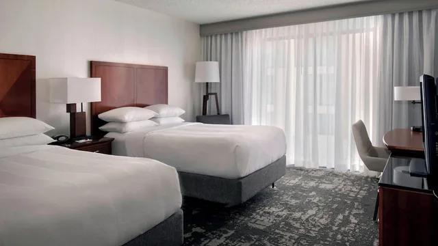 غرفة بسريرين كوين، Marriott Park Ridge 1/2