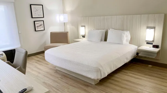 غرفة لذوي الإعاقة، Best Western Plus Sugar Land-Stafford 3/6