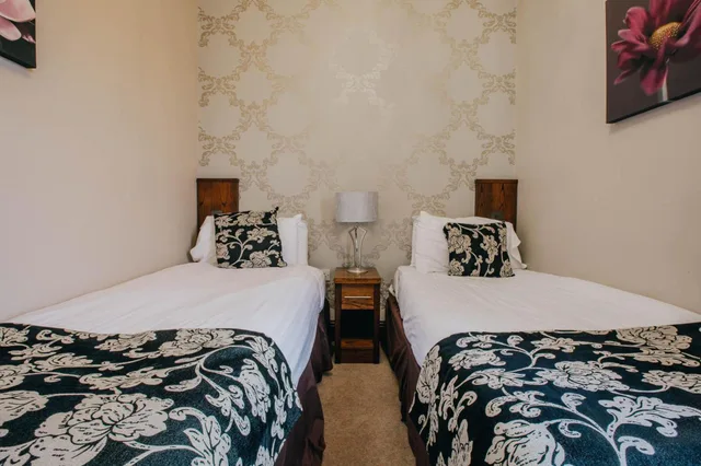 غرفة عائلية، Duke Of Edinburgh Hotel 3/6