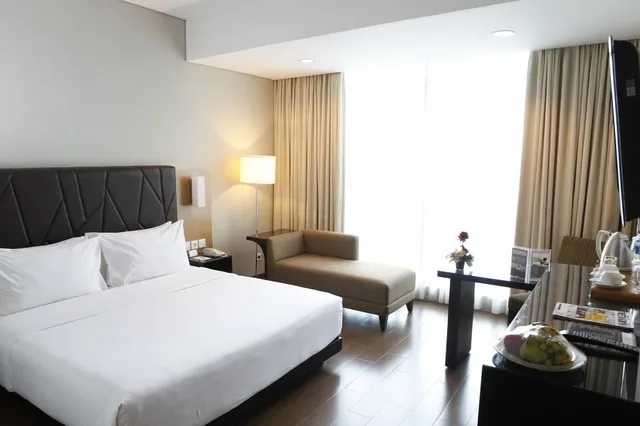 Executive, Hotel Santika Bogor 1/1
