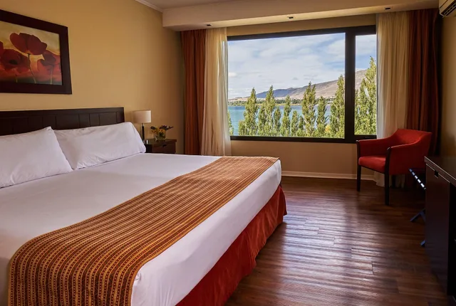 Room, Side View, Xelena Hotel and Suites 1/4