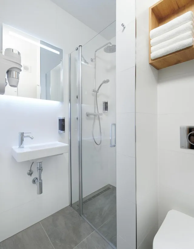 غرفة سوبيريور بسرير مزدوج، Wellness Hotel Svornost 2/3