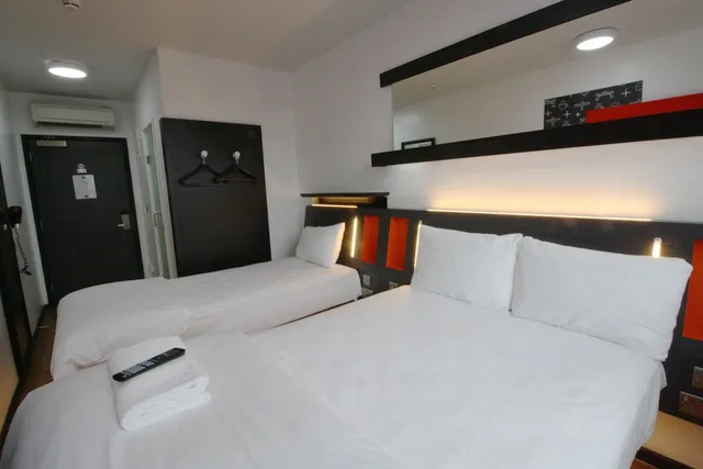 غرفة عائلية ثلاثية بسرير مزدوج وسرير فردي، easyHotel Newcastle City Centre 2/10