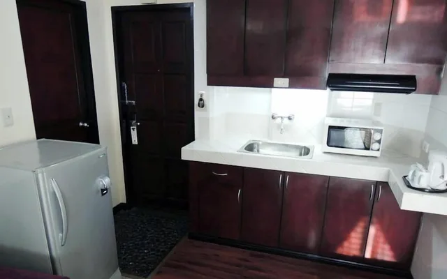 جناح جونيور مفردة بسرير كوين، Hotel Asia 4/5