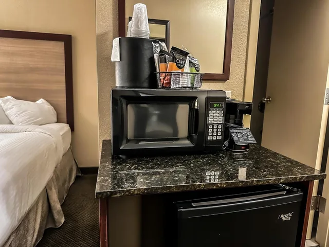 غرفة بسرير كوين، Best Western Plus Heritage Inn 10/10