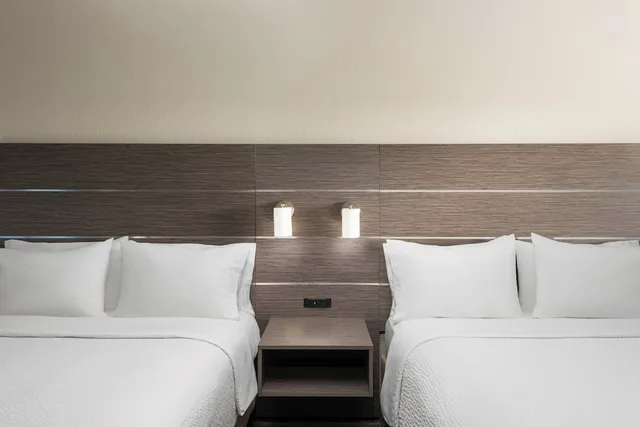 جناح بسريرين كوين، Holiday Inn Express Suites Boynton Beach West 5/7
