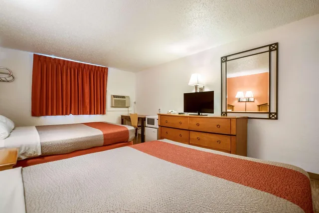 غرفة رباعية بسريرين مزدوجين، Motel6 Albert Lea, MN 3/6