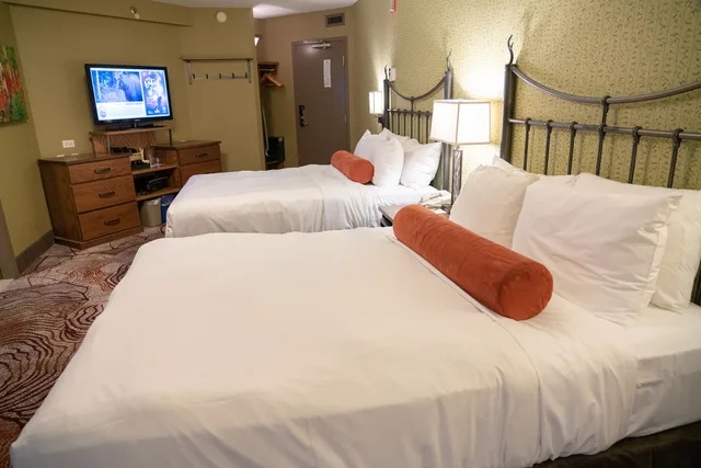غرفة بسريرين كوين، Banff Caribou Lodge & Spa 2/3