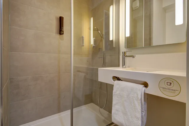 غرفة قياسية بسرير مزدوج، B&B Hotel Epernay 3/3