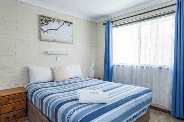 Extra, Family, Chalet, 2 Bunk Beds, Trundle Bed, Queen Bed، EMU BEACH CHALETS 1/7