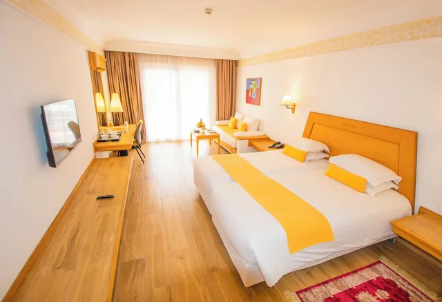 غرفة فاخرة بسريرين منفصلين بإطلالة على المسبح، Timoulay Hotel Spa Agadir 2/10