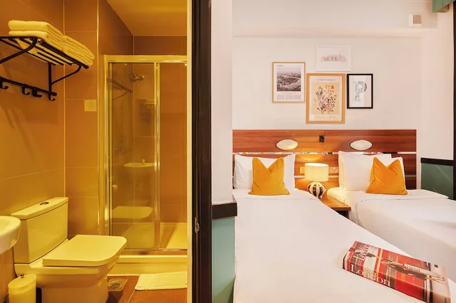 غرفة بسريرين منفصلين، Huttons Hotel, Victoria London 3/5
