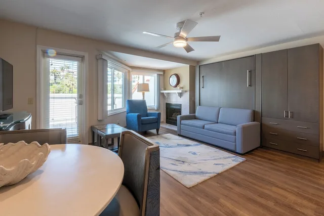Studio, Queen Murphy Bed، San Clemente Cove 5/6
