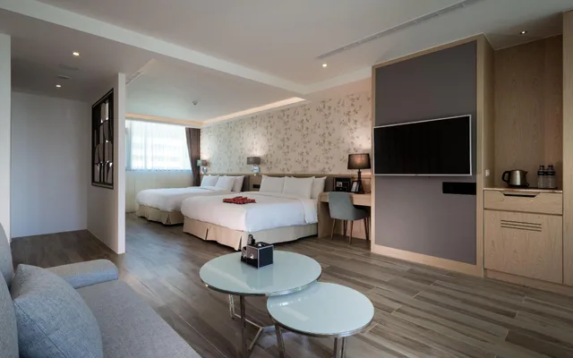 غرفة ديلوكس رباعية بسريرين كينج، Hsing Fu Hotel 1/1