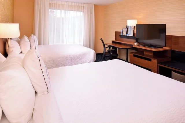 غرفة بسريرين كوين لذوي الإعاقة، Fairfield By Marriott Inn Suites Plymouth White Mountains 2/7