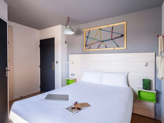 Pure, Double Bed، Greet Hotel Bordeaux Aeroport 2/10