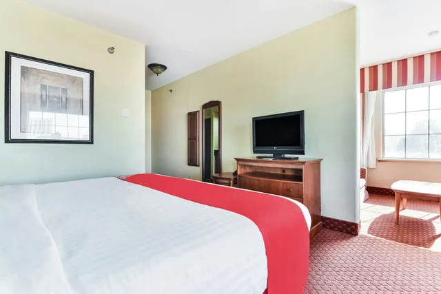 غرفة بسرير كينج لذوي الإعاقة، Oyo Townhouse Oklahoma City Airport 2/10