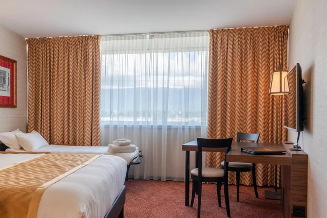 جناح سوبيريور بسرير كينج، Nash Suites Hotel 2/2