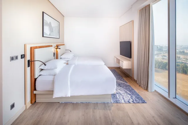غرفة قياسية بسريرين منفصلين، فور بوينتس شيراتون كورنيش جدة(Four Points by Sheraton Jeddah Corniche) 1/7