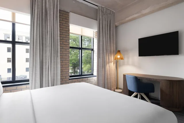 غرفة قياسية بسرير كينج، Origin Atlanta, a Wyndham Hotel 1/9