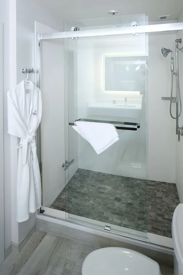 Room, 2 Queen Beds, Ocean Front, Accessible، Island House Hotel Orange Beach a Double Tree by Hilton 4/4