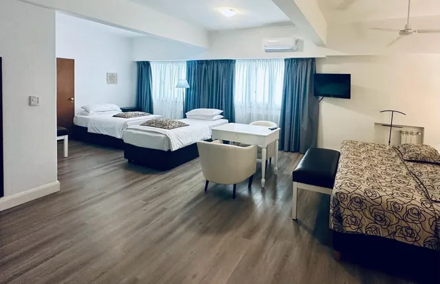 Superior, Quadruple, King and Twin Beds, HOTEL TOLOSA 7/10