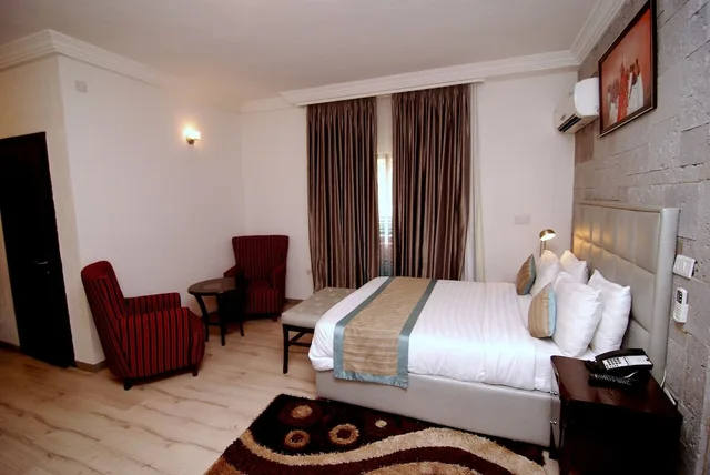 جناح ملكي بسرير كينج، Sun Heaven Hotel & Resort Abuja 2/4