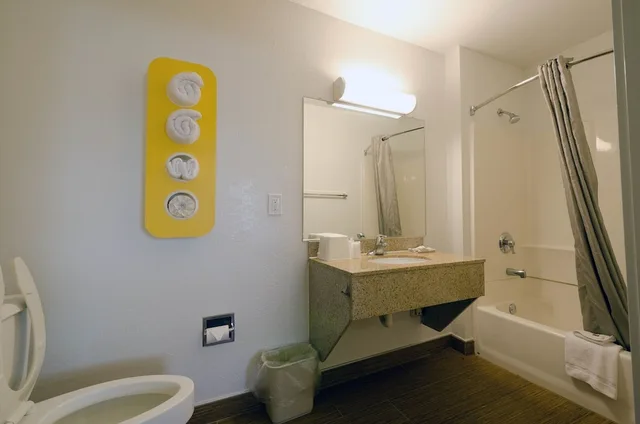 غرفة ديلوكس بسرير كوين للمدخنين، Motel6 Camp Springs, DC - South Camp Springs 5/5