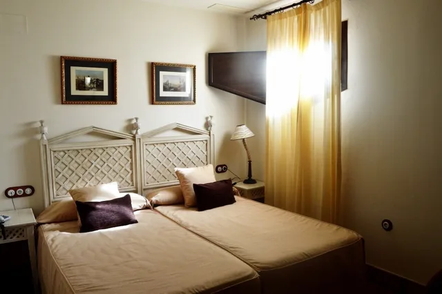 غرفة مفردة بسريرين منفصلين، Hacienda Montija Hotel And Spa 1/1