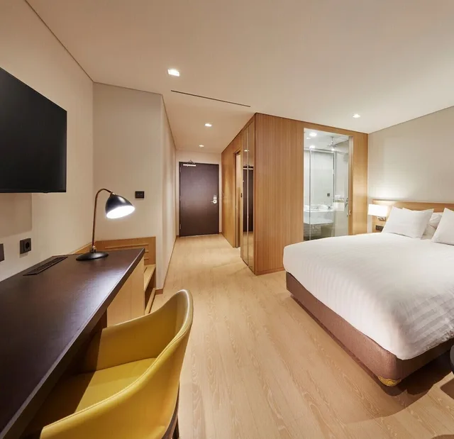 غرفة ديلوكس بسرير كوين بإطلالة على البحيرة، SkyBay Hotel Gyeongpo 4/5
