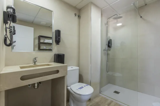 غرفة ثلاثية بسرير فردي، Hotel Zen Airport 8/10