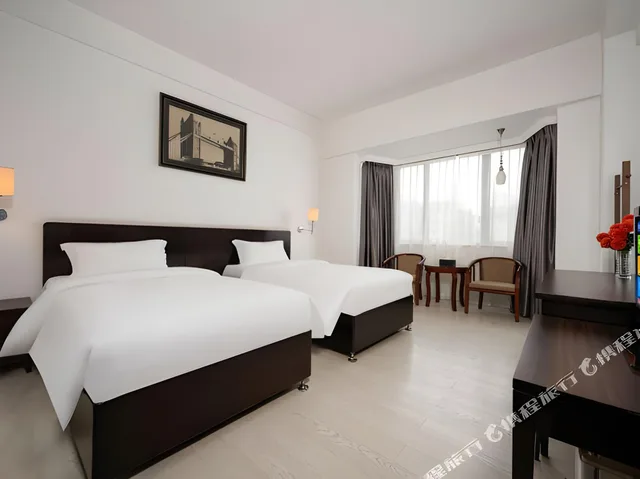 غرفة قياسية بسريرين منفصلين، Zhuhai Special Economic Zone Hotel 1/2