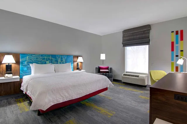 غرفة بسرير كينج، Hampton Inn Fayetteville 2/5