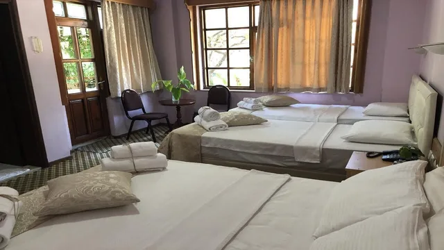 Superior, Multiple Beds، Karyatit 3/8