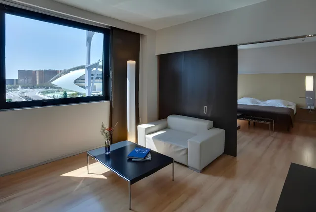 Junior Suite, Queen Bed, City and Arts and Arts View، BARCELO VALENCIA 1/2