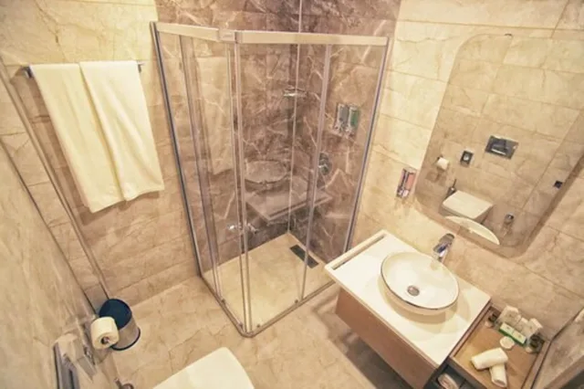 غرفة قياسية بسريرين منفصلين، Bolu Koru Hotels Spa Convention 4/4