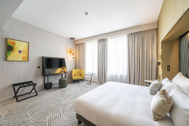 غرفة بسرير مزدوج بإطلالة، La Caserne Chanzy Hotel & Spa, Autograph Collection 1/8