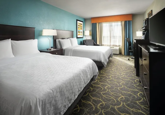 جناح بسريرين كوين مع أريكة، Holiday Inn Express Hotel And Suites Dfw Grapevine 1/4